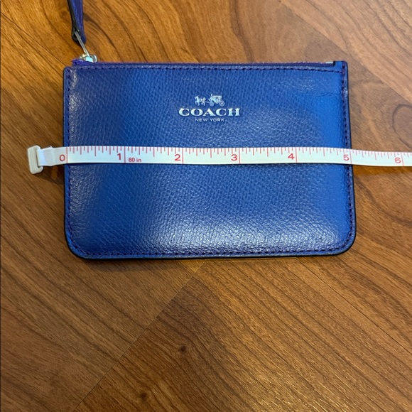 Coach Keychain Wallet - Picture 8 of 9